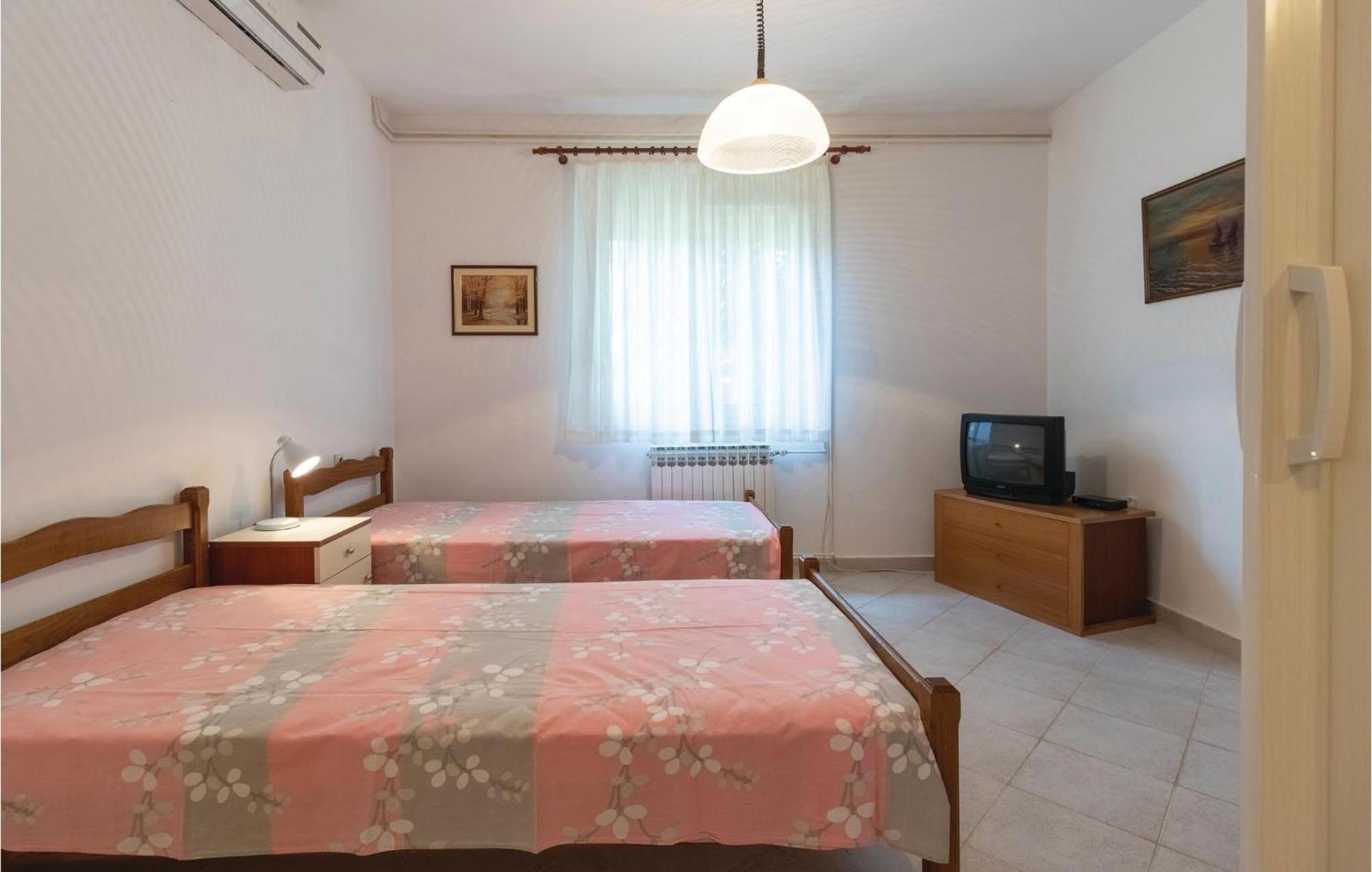 Nice Apartment In Zadar With Kitchen Ngoại thất bức ảnh