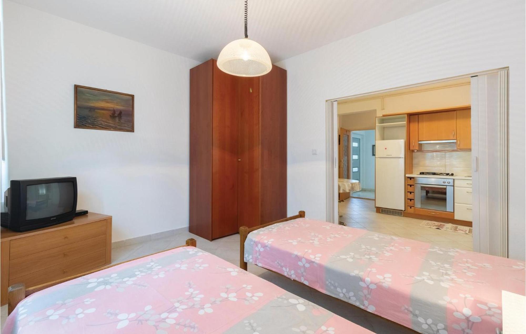 Nice Apartment In Zadar With Kitchen Ngoại thất bức ảnh