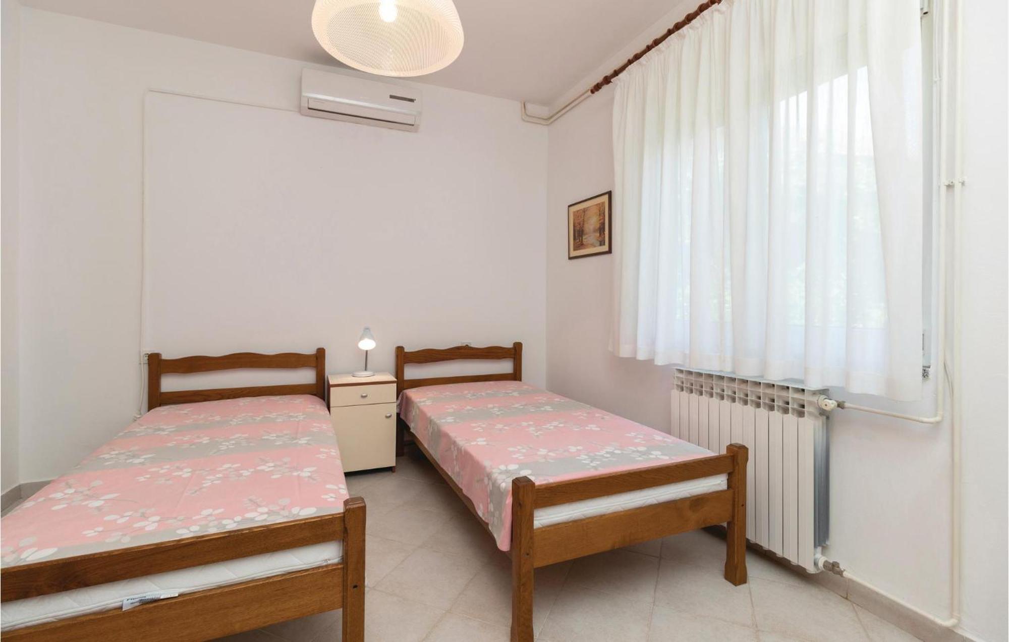 Nice Apartment In Zadar With Kitchen Ngoại thất bức ảnh